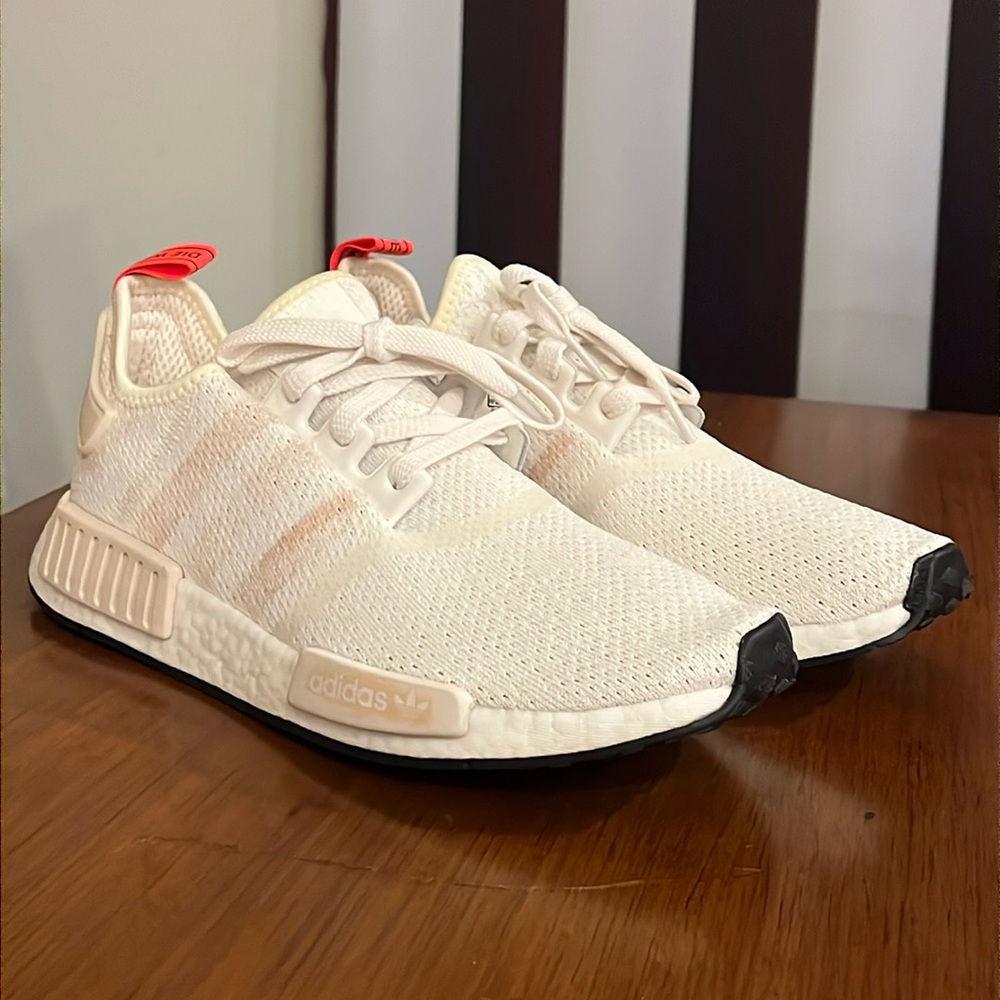 Adidas Originals NMD_R1 W G27938 Boost Chalk White /Linen Sneakers Shoes Women’s